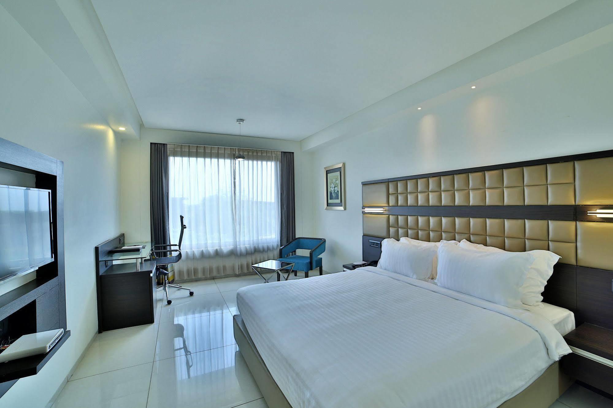 Tgb Express Maninagar Hotel
