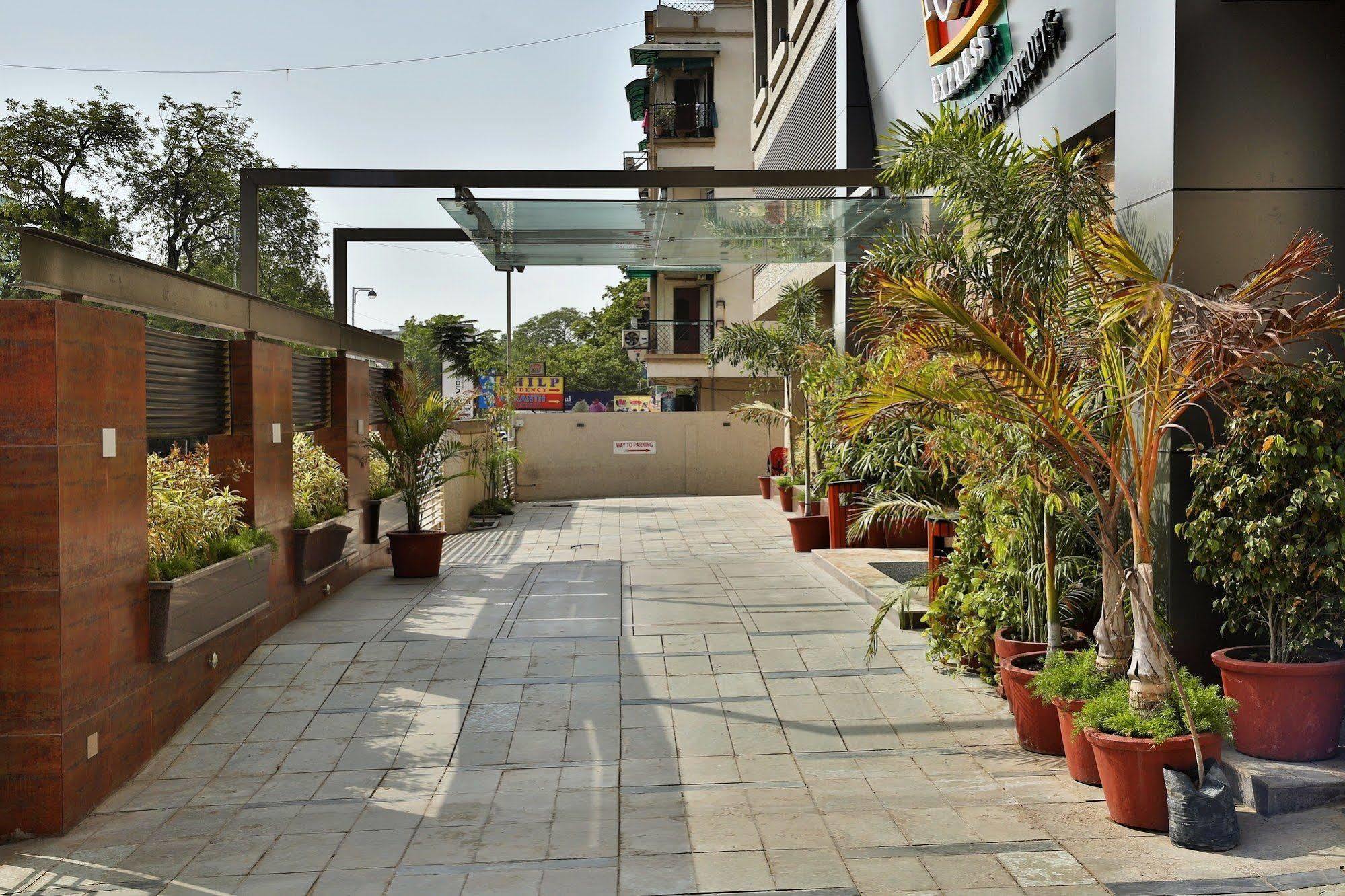 Tgb Express Maninagar Hotel Ahmedabad