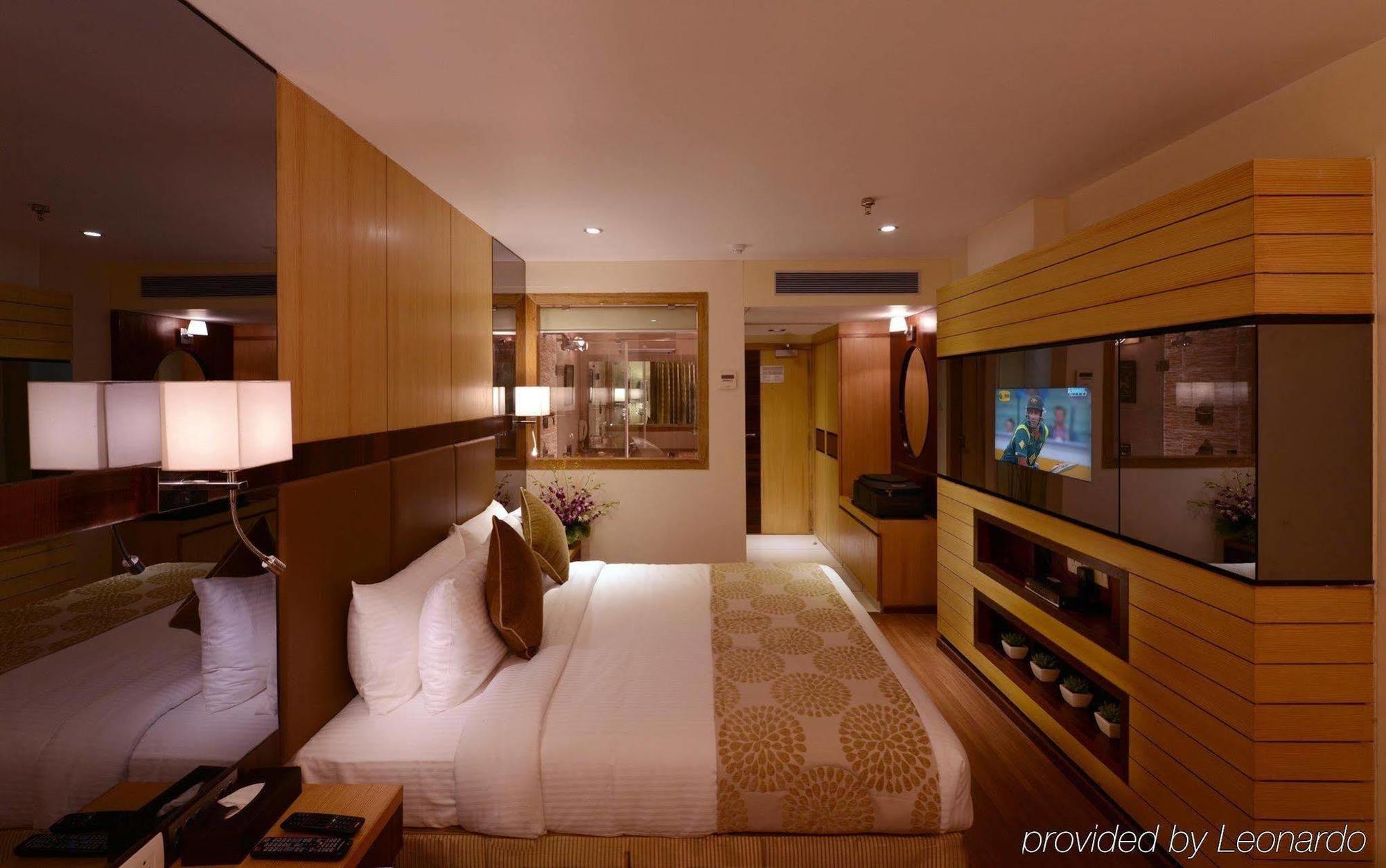 Hotel Tulip Inn,