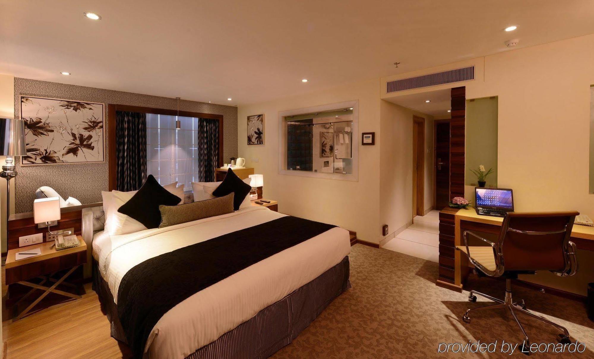 Hotel Tulip Inn,