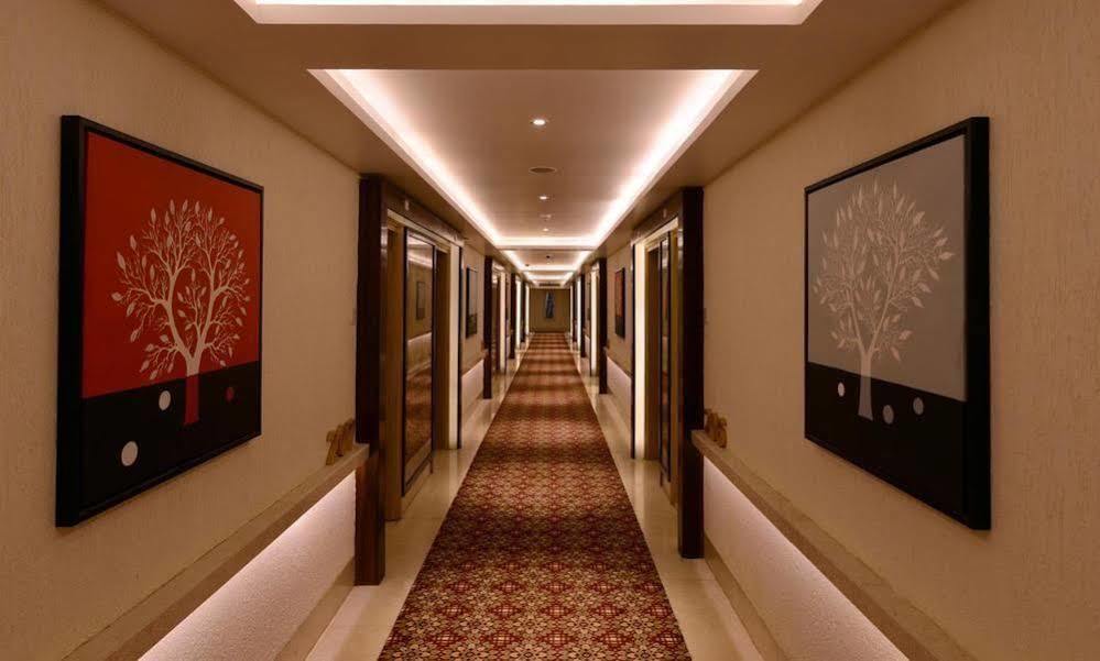 Hotel Tulip Inn, 3*