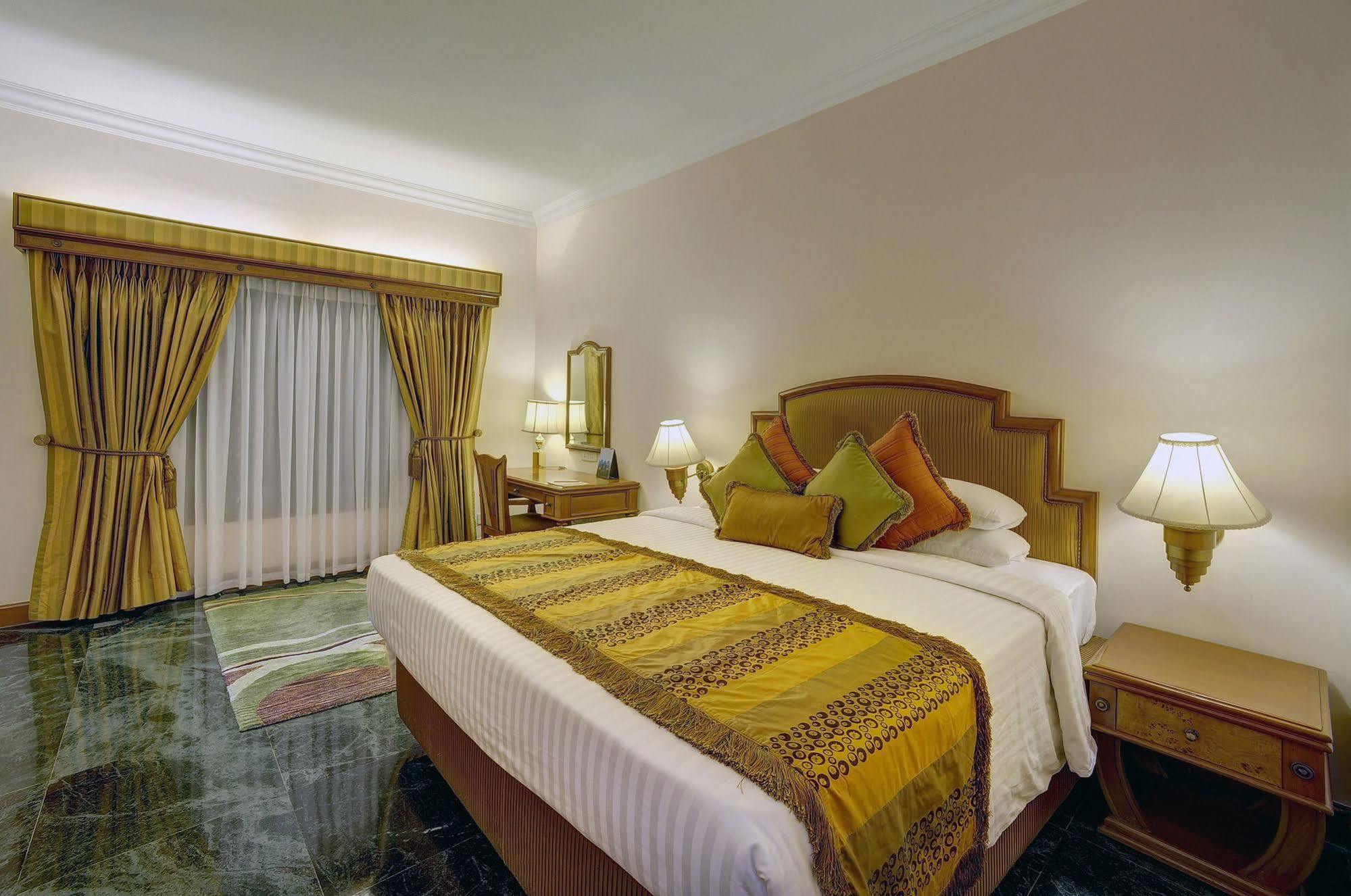Hotel The Ummed Airport Ahmedabad