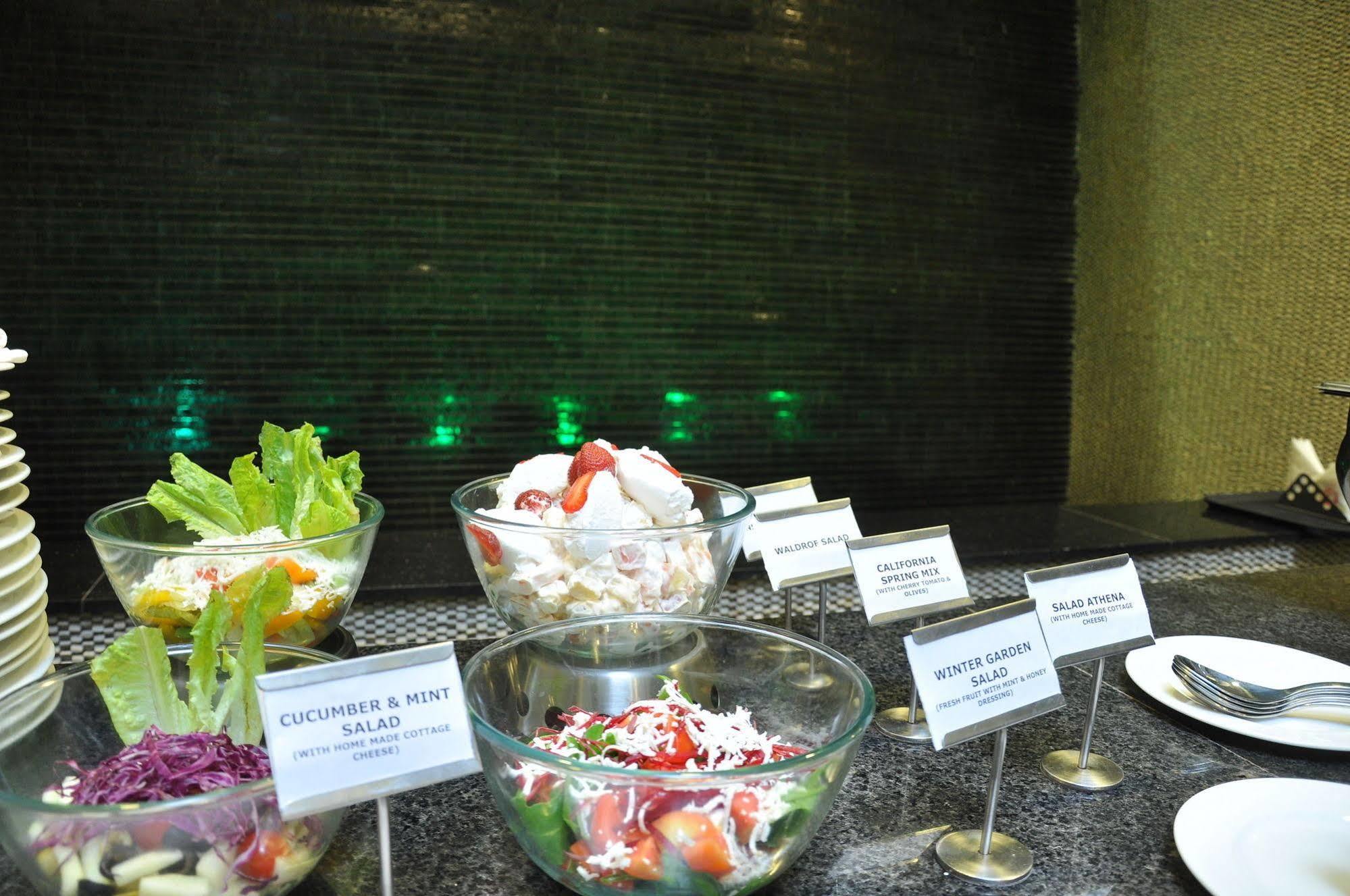 Hotel The Cambay Grand