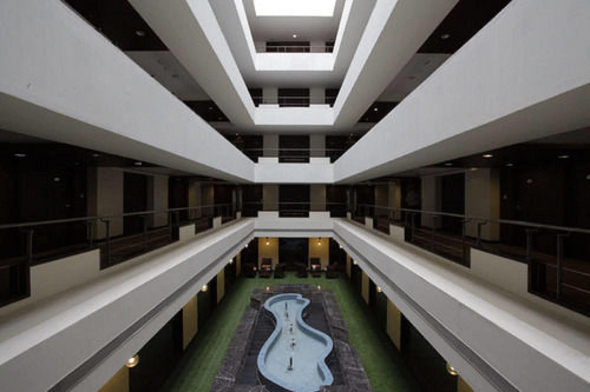The Cambay Grand Hotel 4*