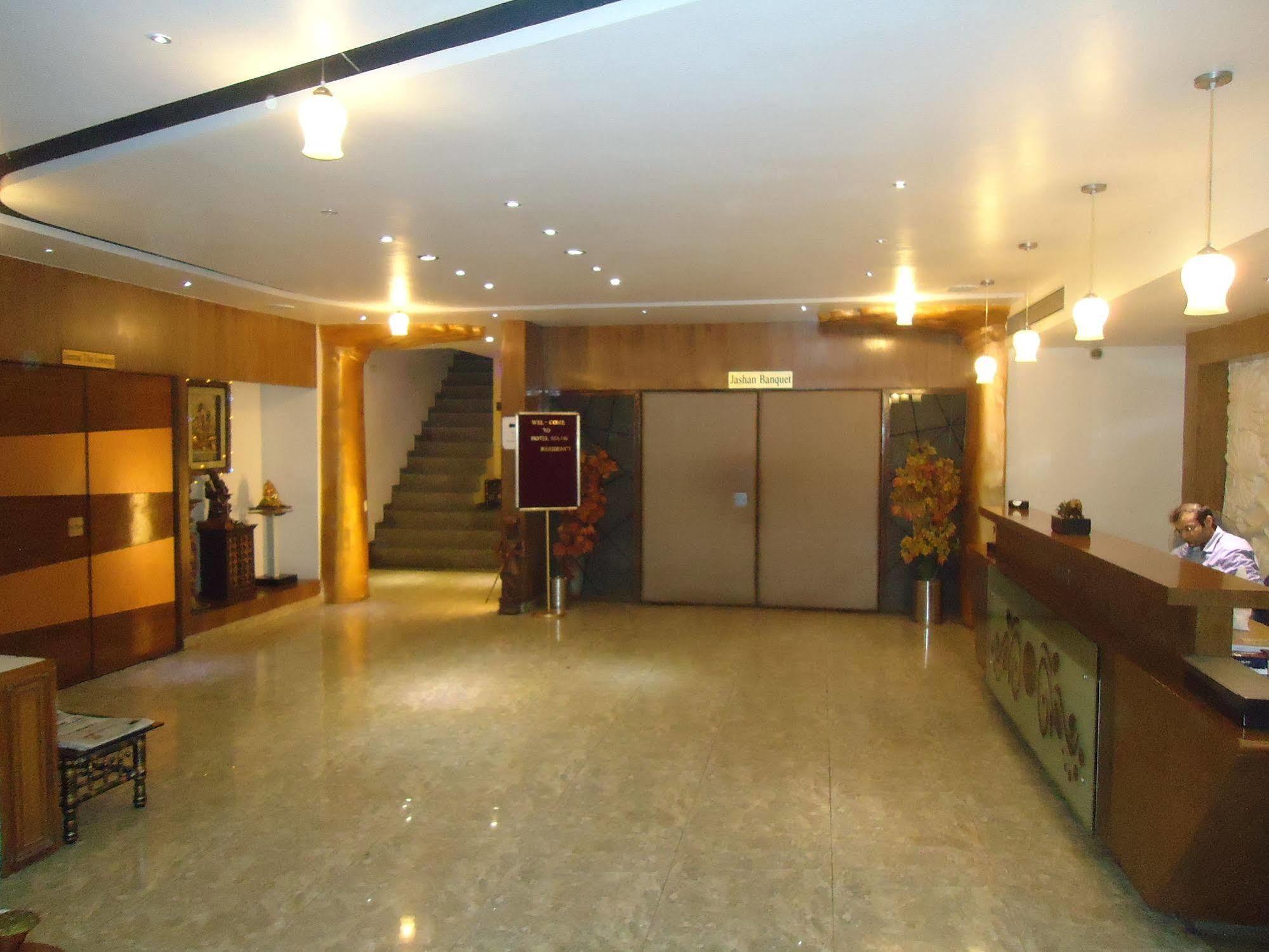 Maan Residency Satellite Road 3*