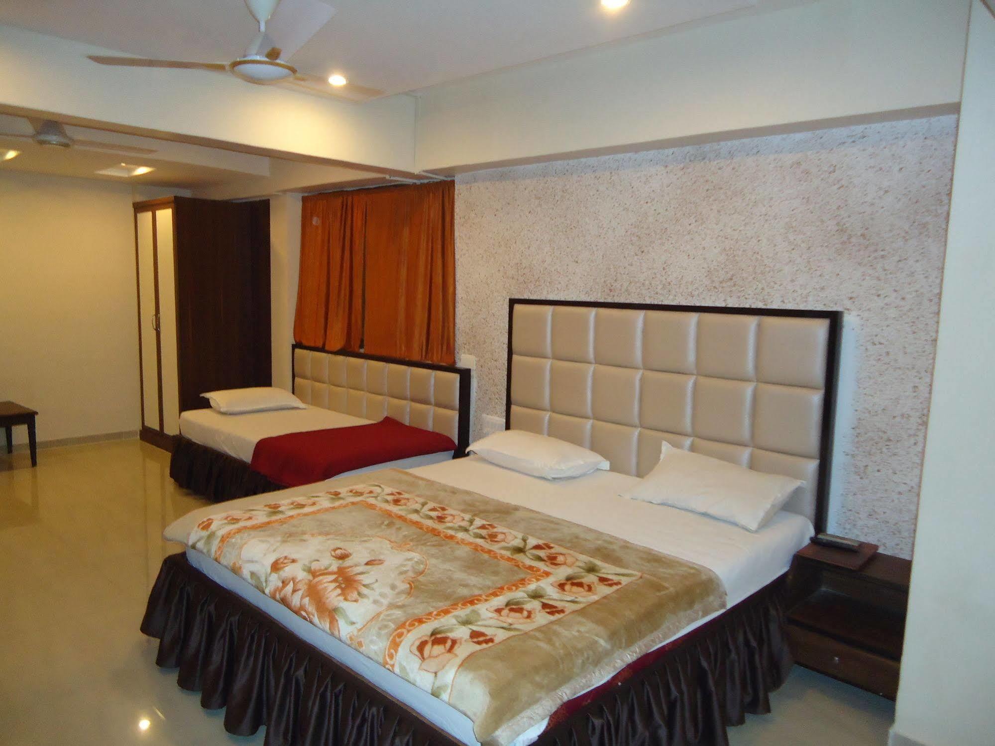 Maan Residency Satellite Road Hotel