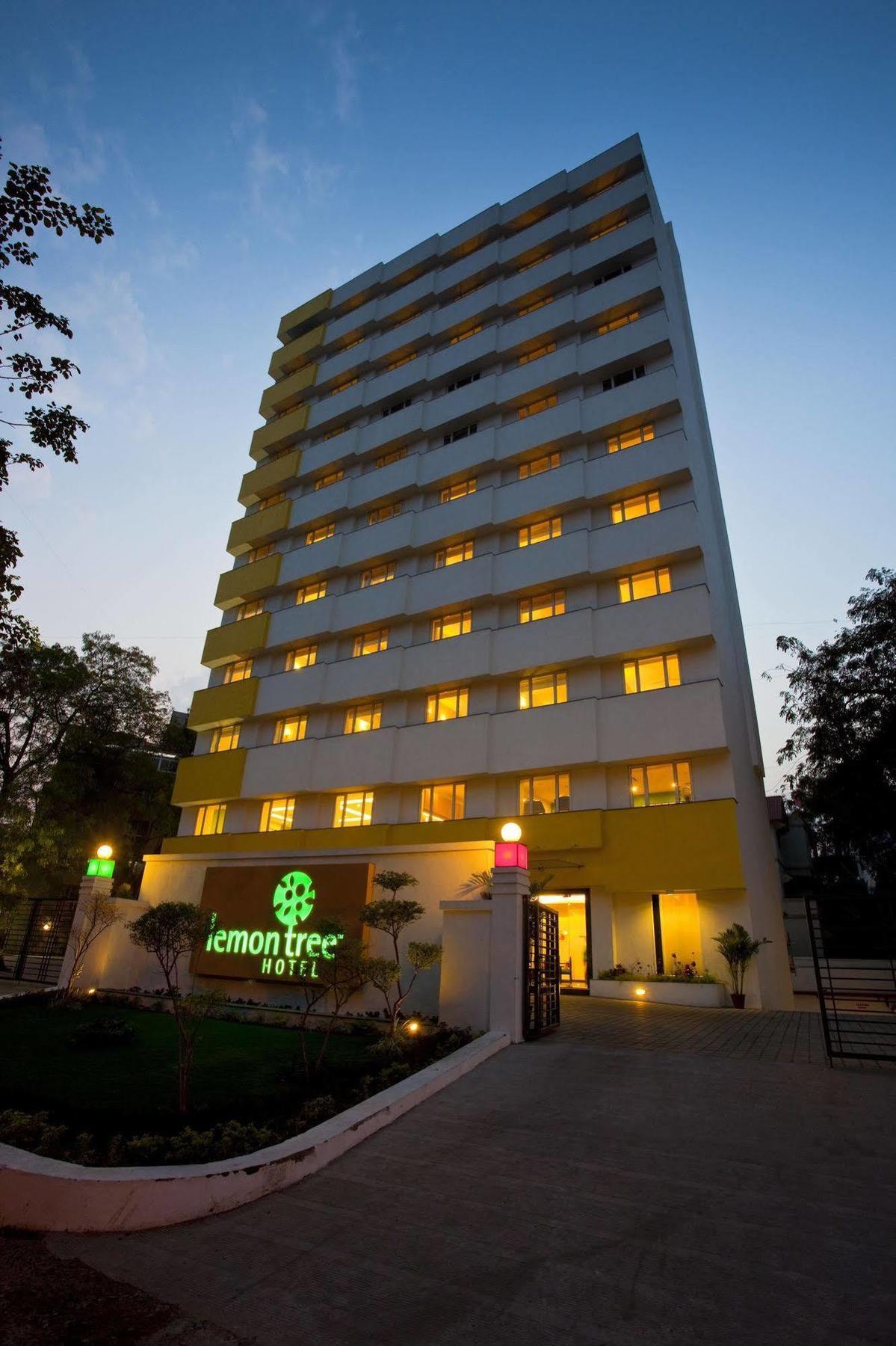 Lemon Tree Hotel, Hotel