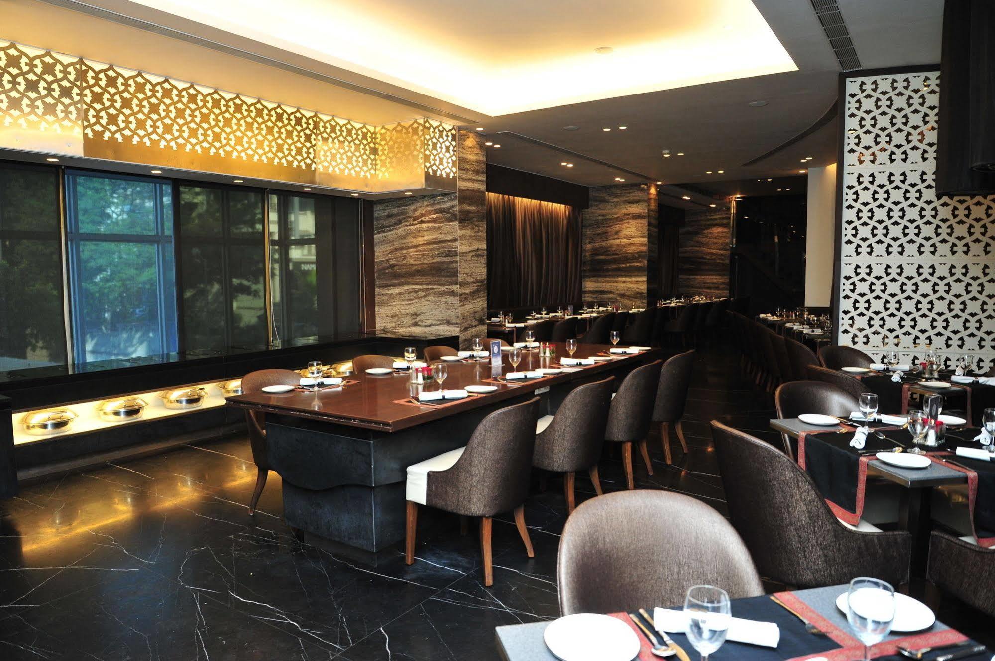 Hotel The Grand Bhagwati 4*