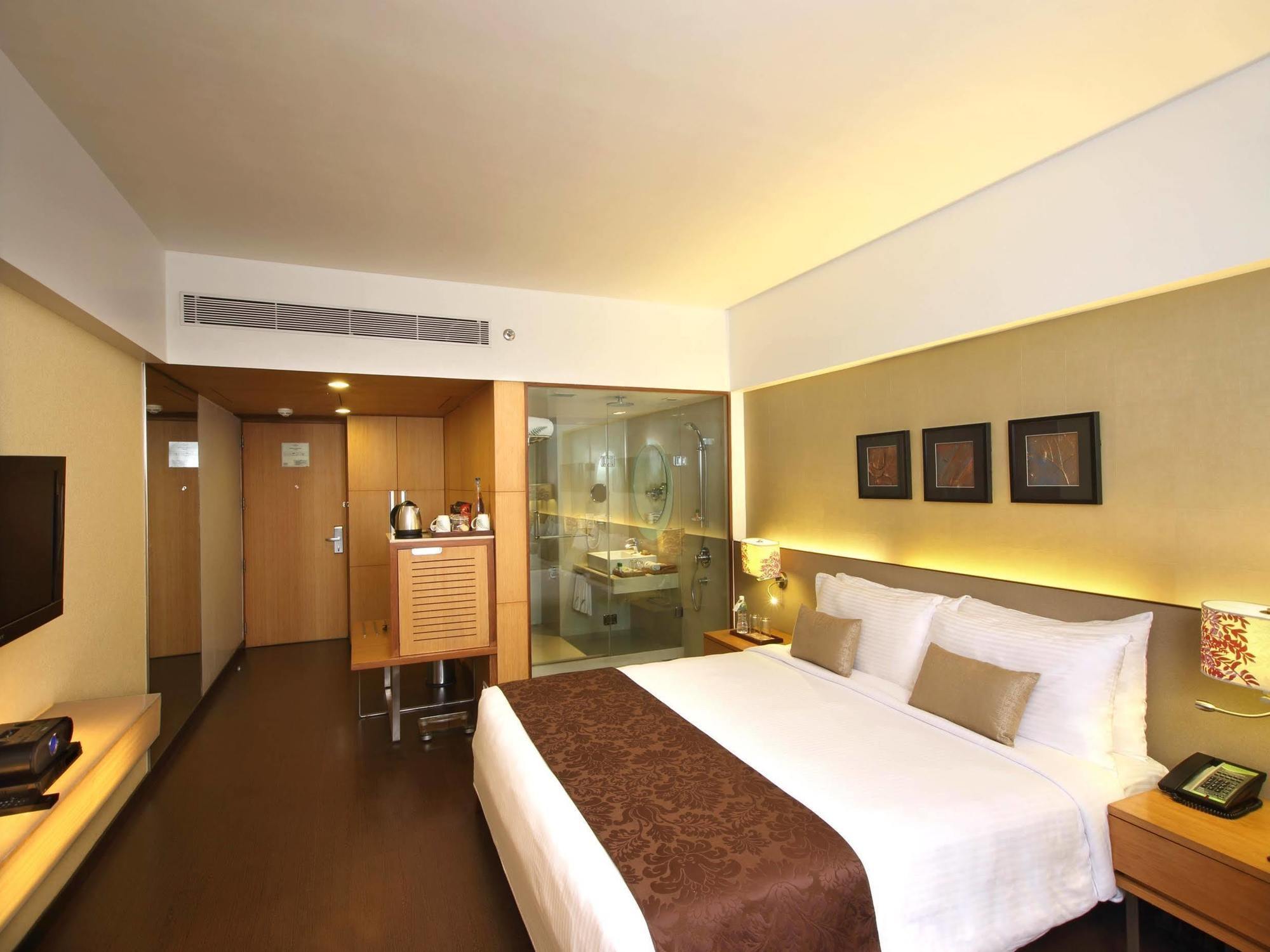 Fortune Select Sg Highway, - Member Itc Hotels' Group Ahmedabad