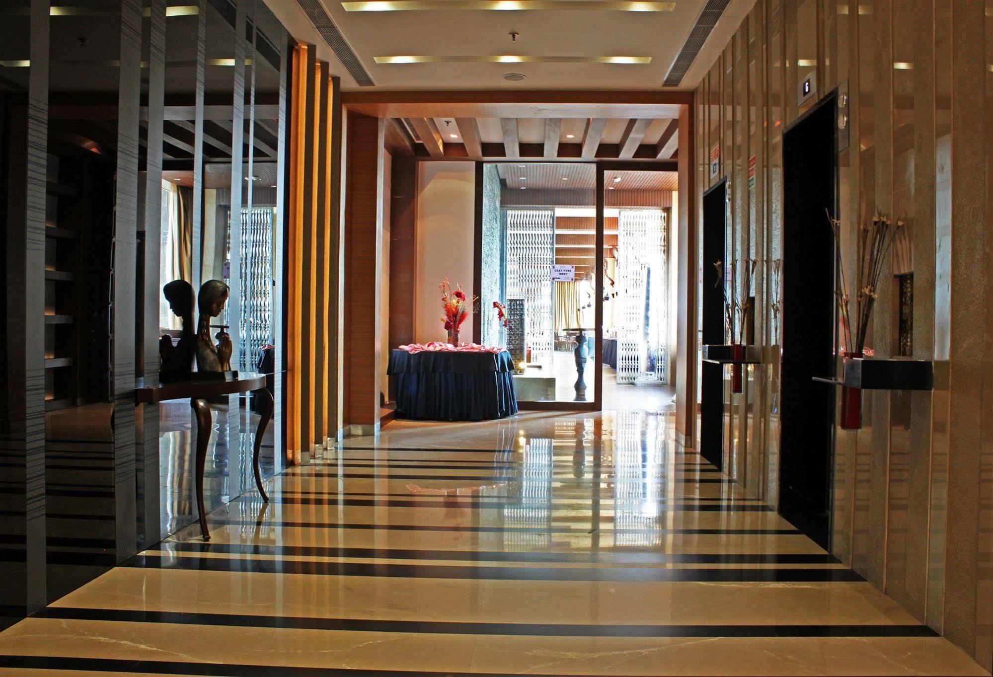 Hotel Fortune Select Sg Highway, - Member Itc Hotels' Group 5*