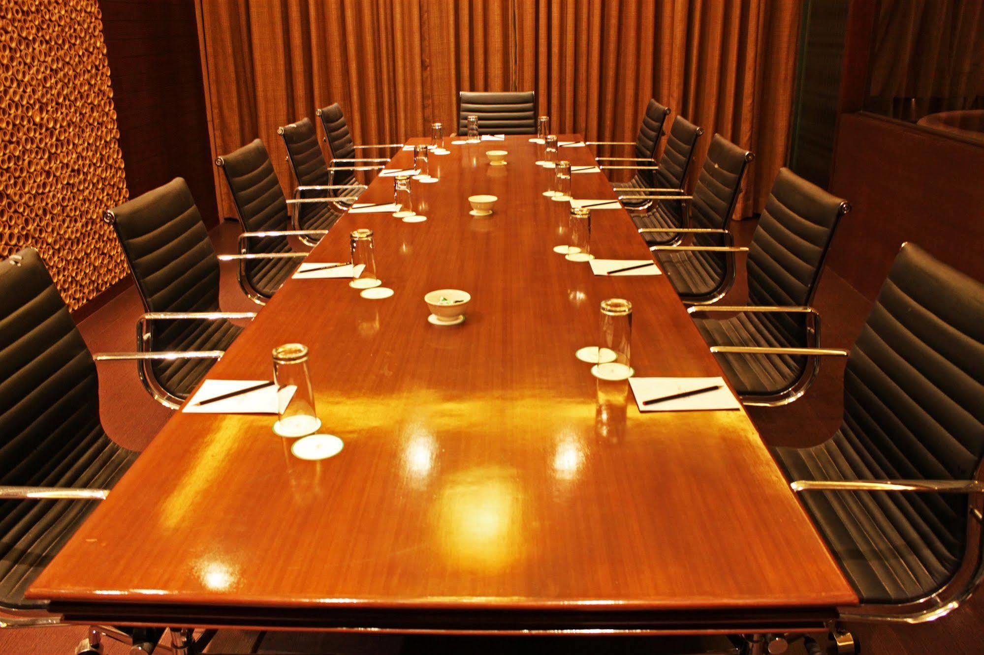 Hotel Fortune Select Sg Highway, - Member Itc Hotels' Group 5*