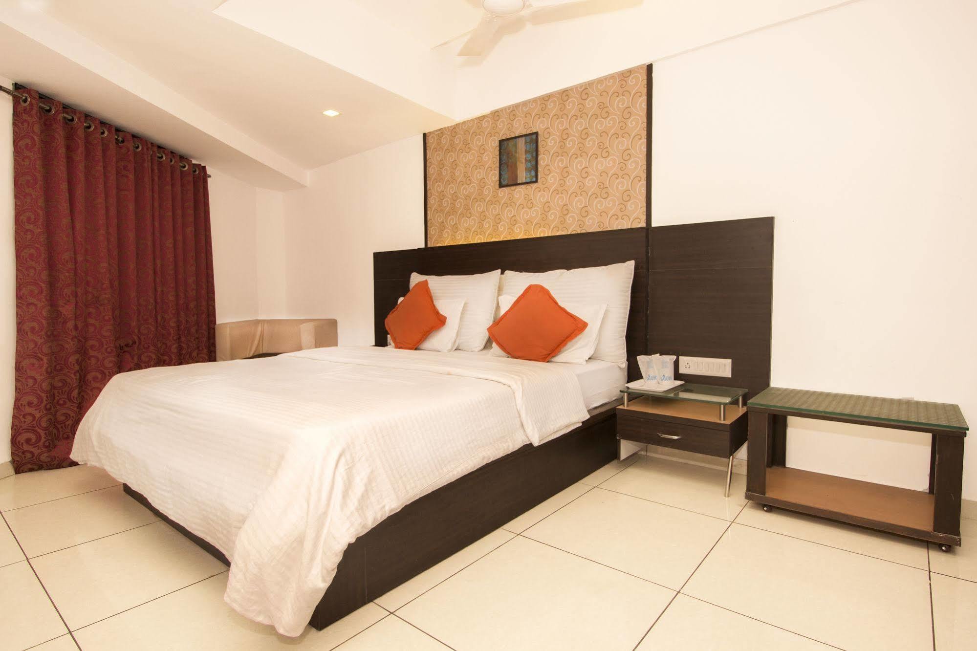 Hotel Salute Ahmedabad