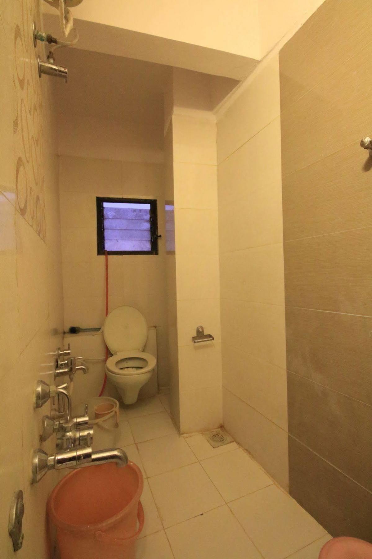 Salute Hotel Ahmedabad