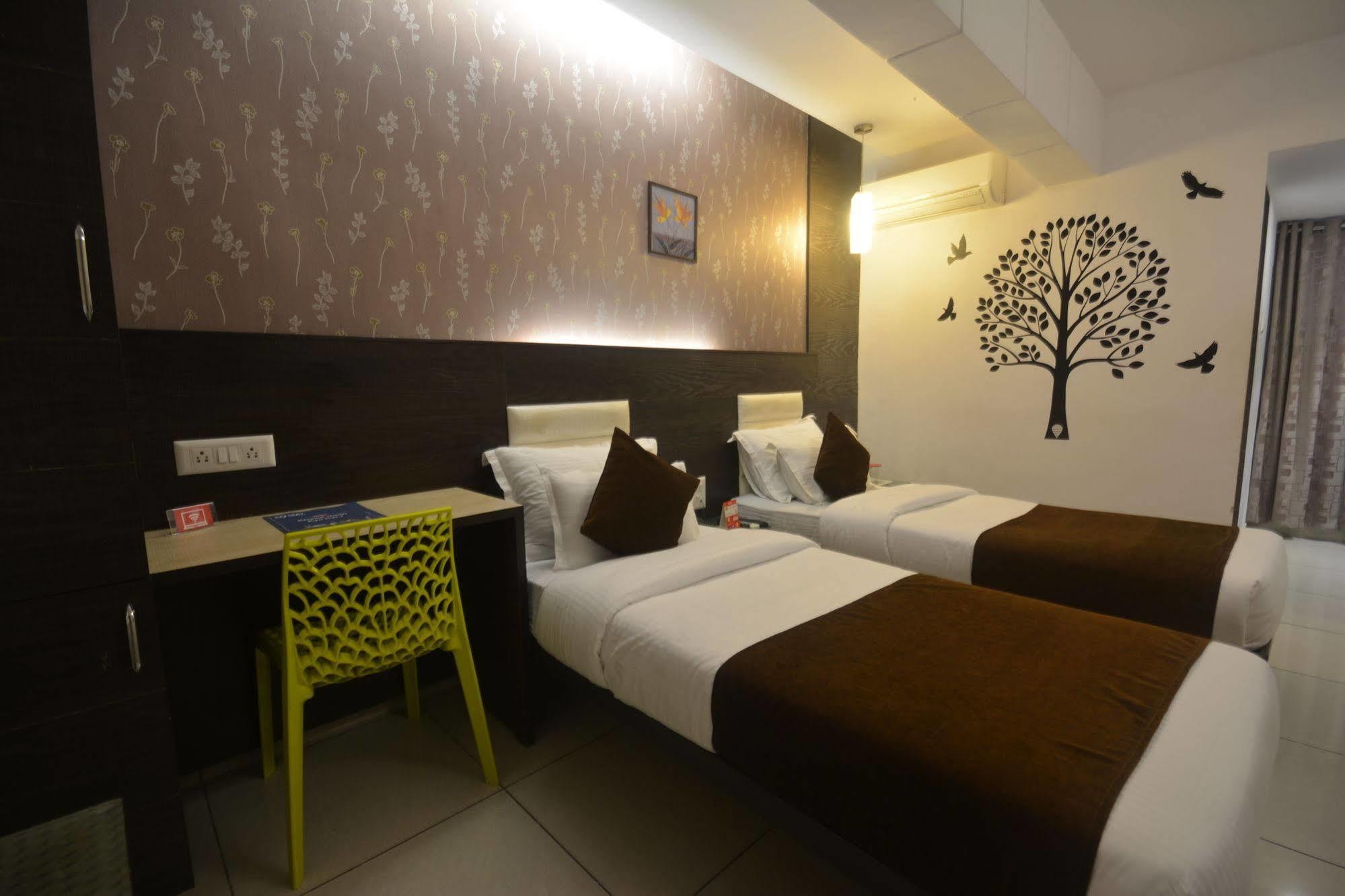Hotel Salute Ahmedabad