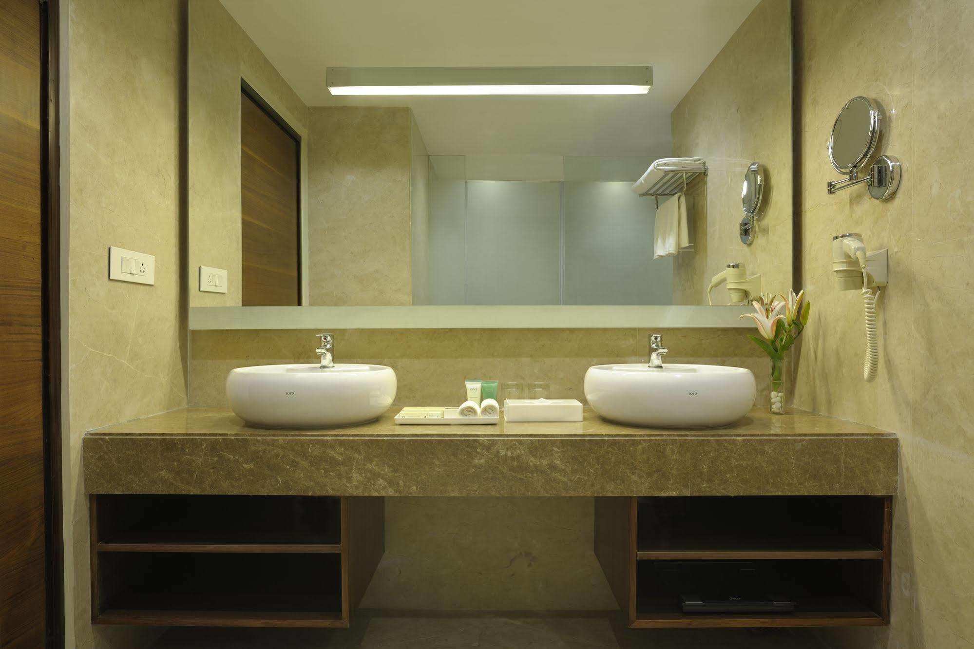 Eastin Hotel Ahmedabad