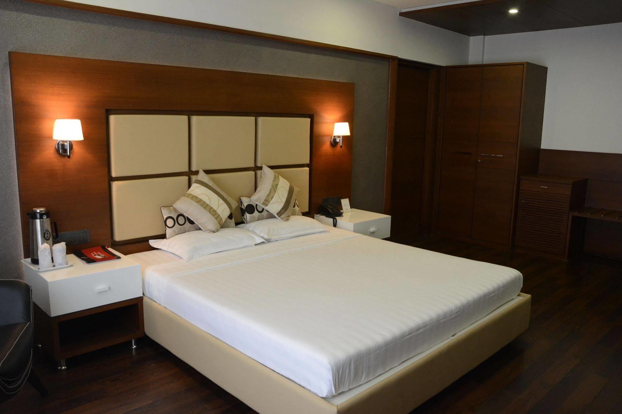 Hotel Platinum Residency