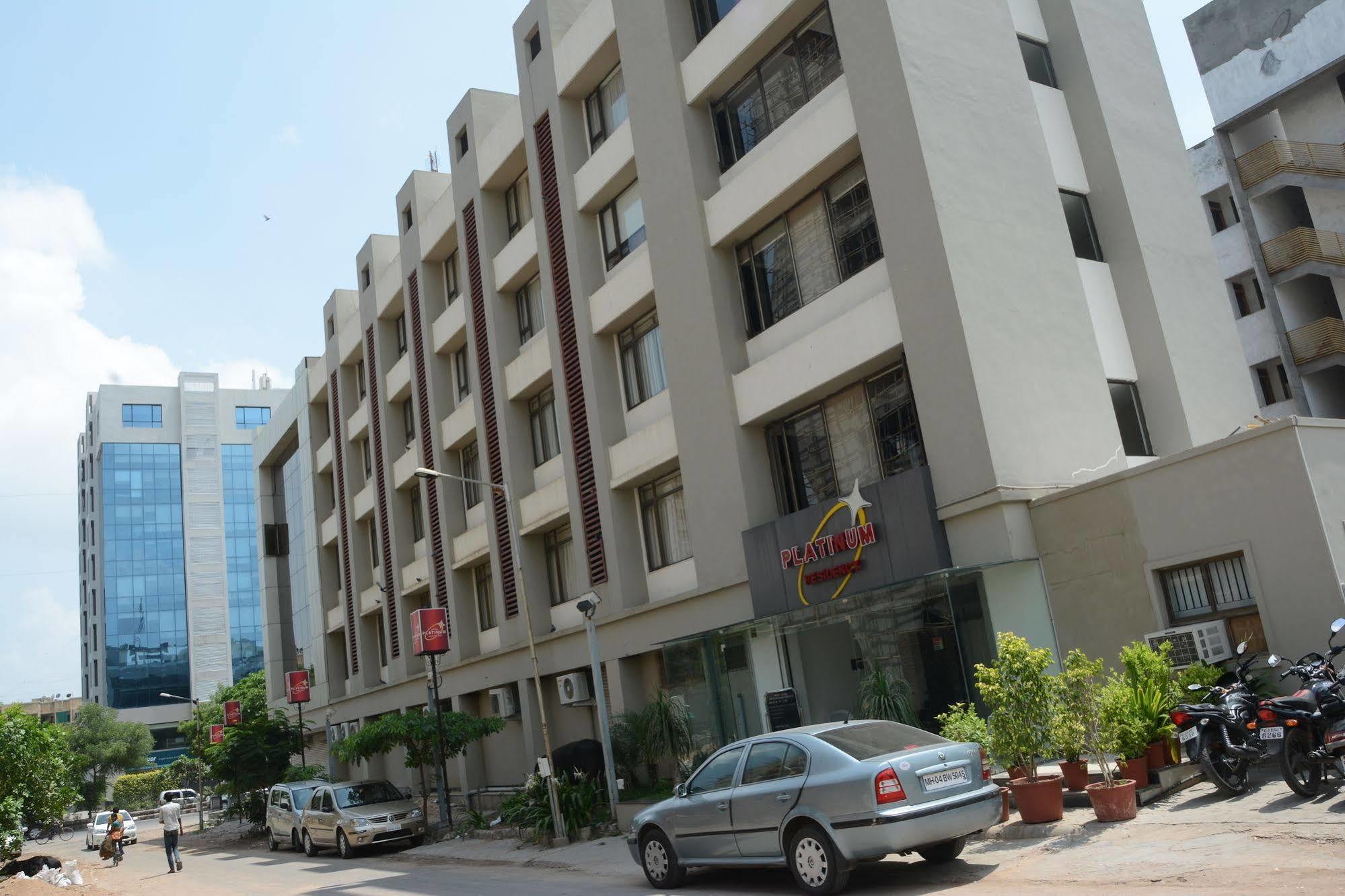Platinum Residency Hotel 3*