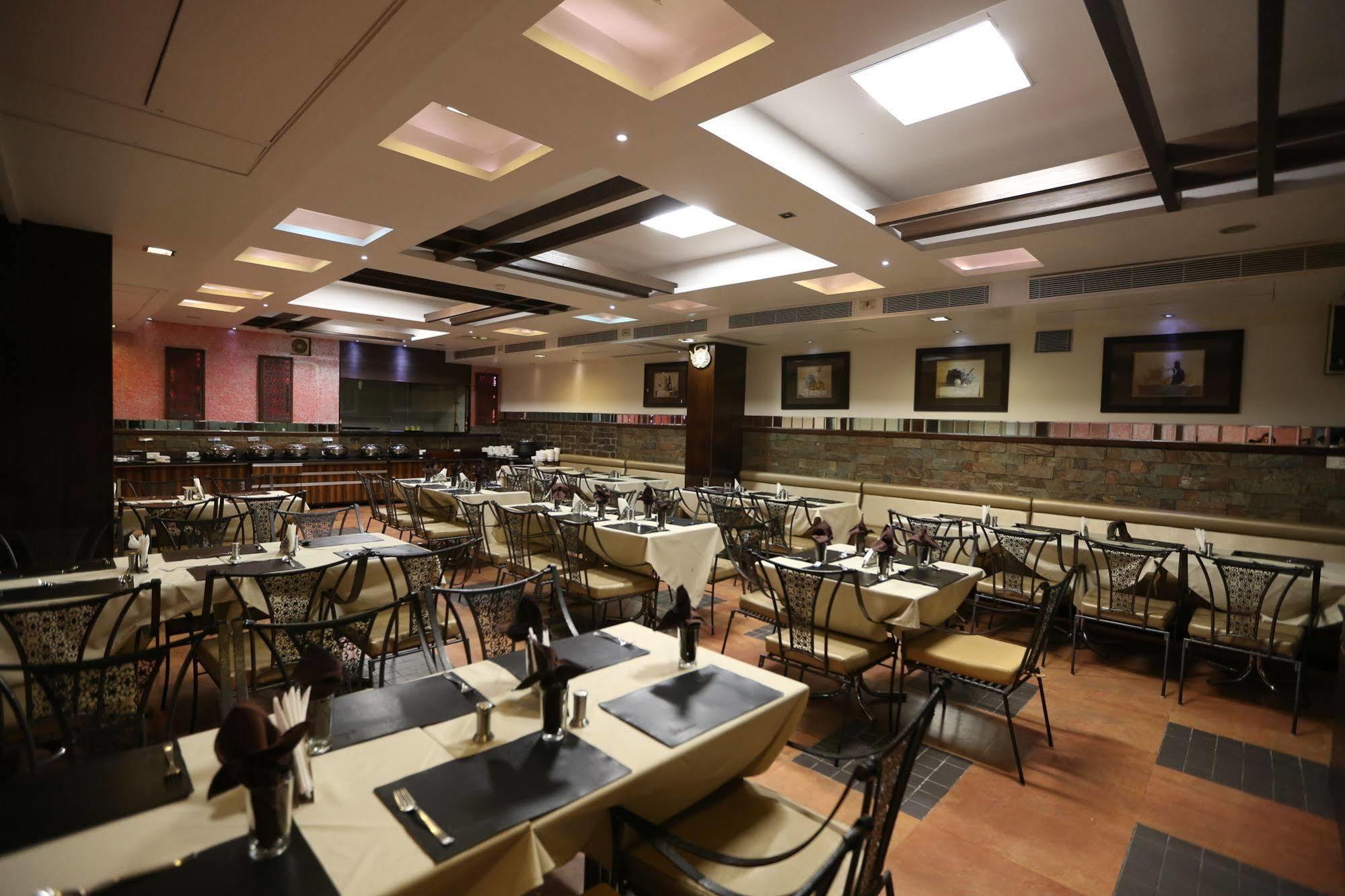 Silvercloud And Banquets