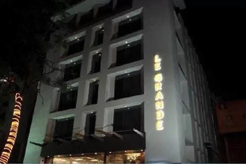 Le Grande Residency -unmarried Couples Are Not Allowed Hotel 3*