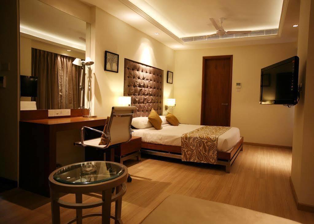 Riverview Hotel