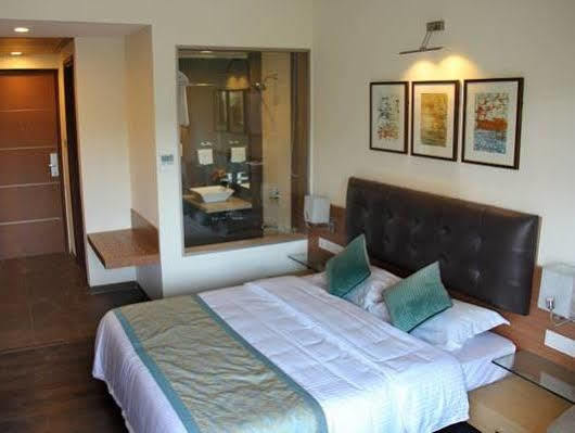 Riverview Hotel 3*