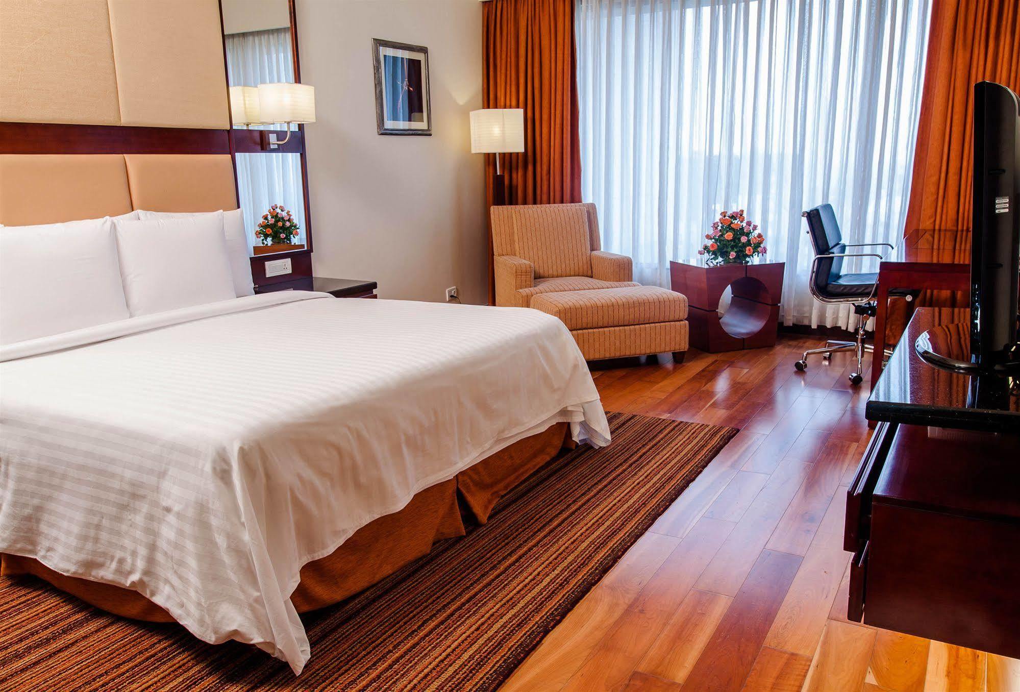 Courtyard By Marriott Hotel 5*