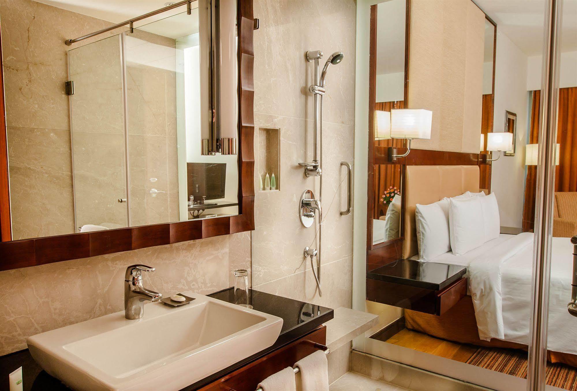 Courtyard By Marriott Hotel Ahmedabad