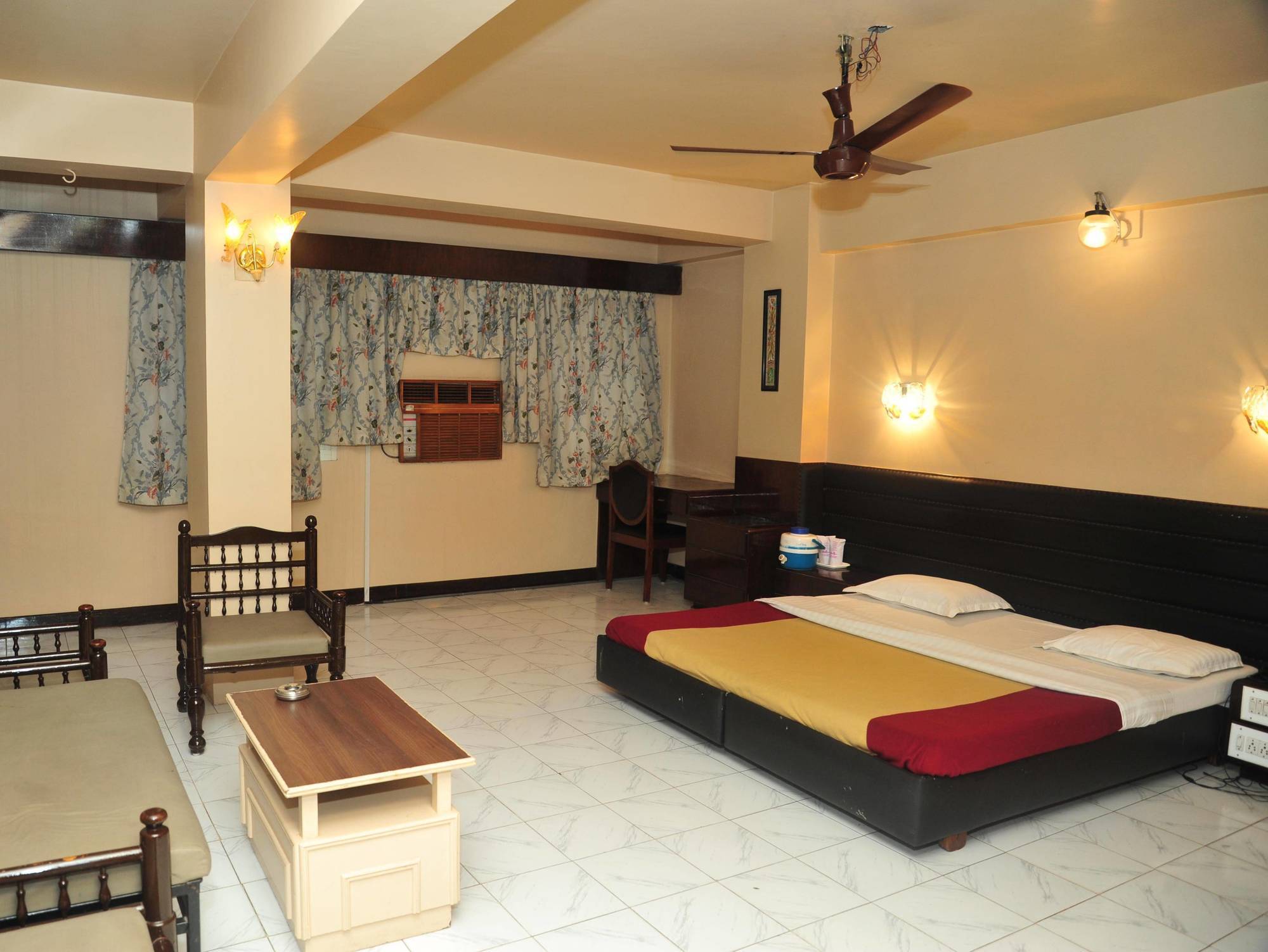 Siddhartha Palace 3* Ahmedabad