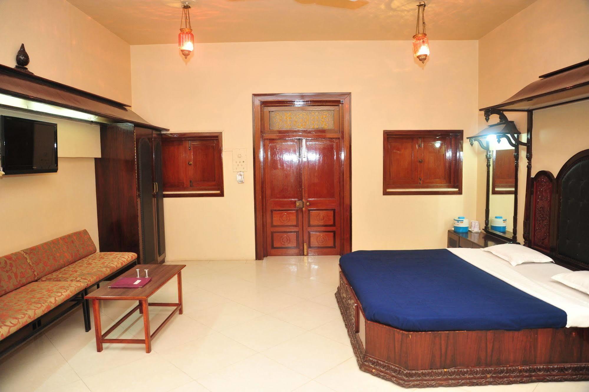 Siddhartha Palace Ahmedabad