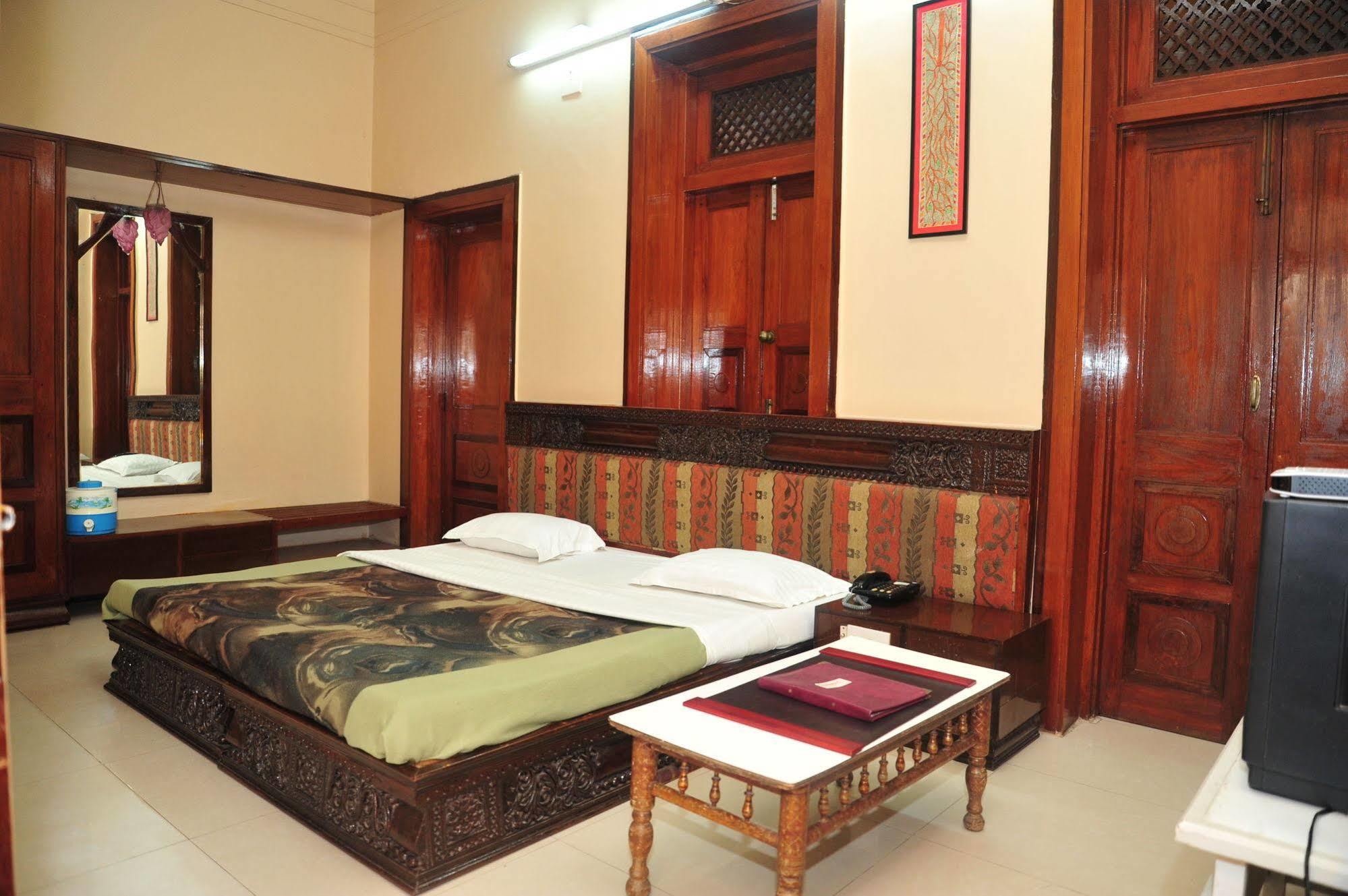 Hotel Siddhartha Palace 3*