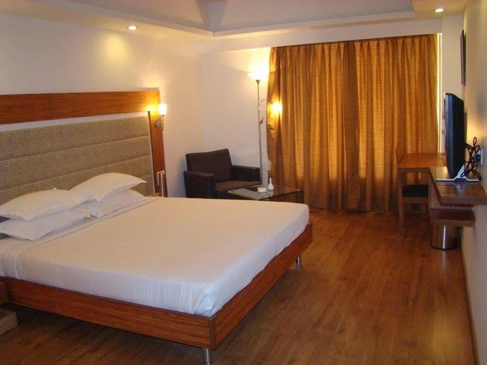 Hotel Fabhotel Cambay Sapphire 3*