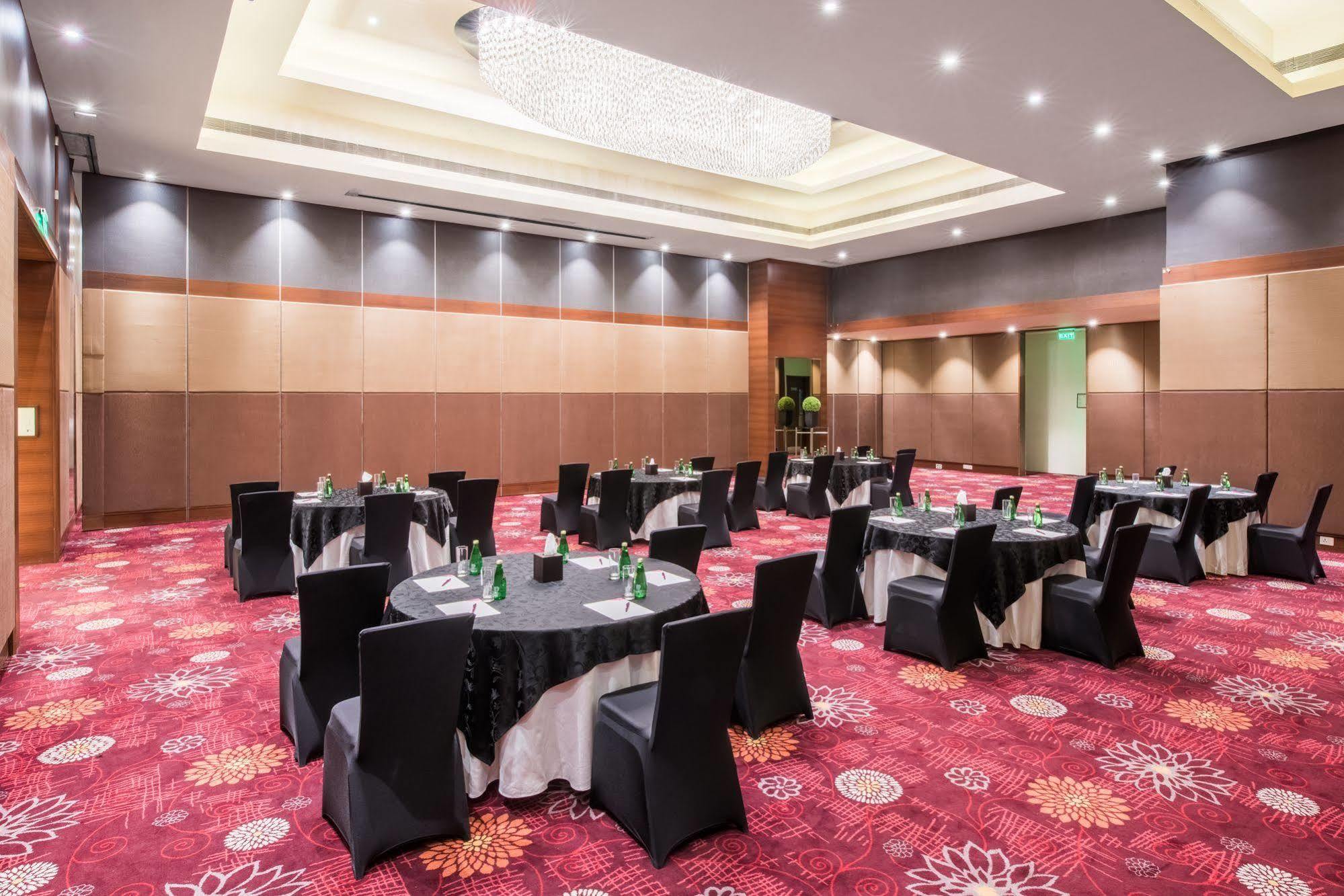 Hotel Crowne Plaza Centre By Ihg
