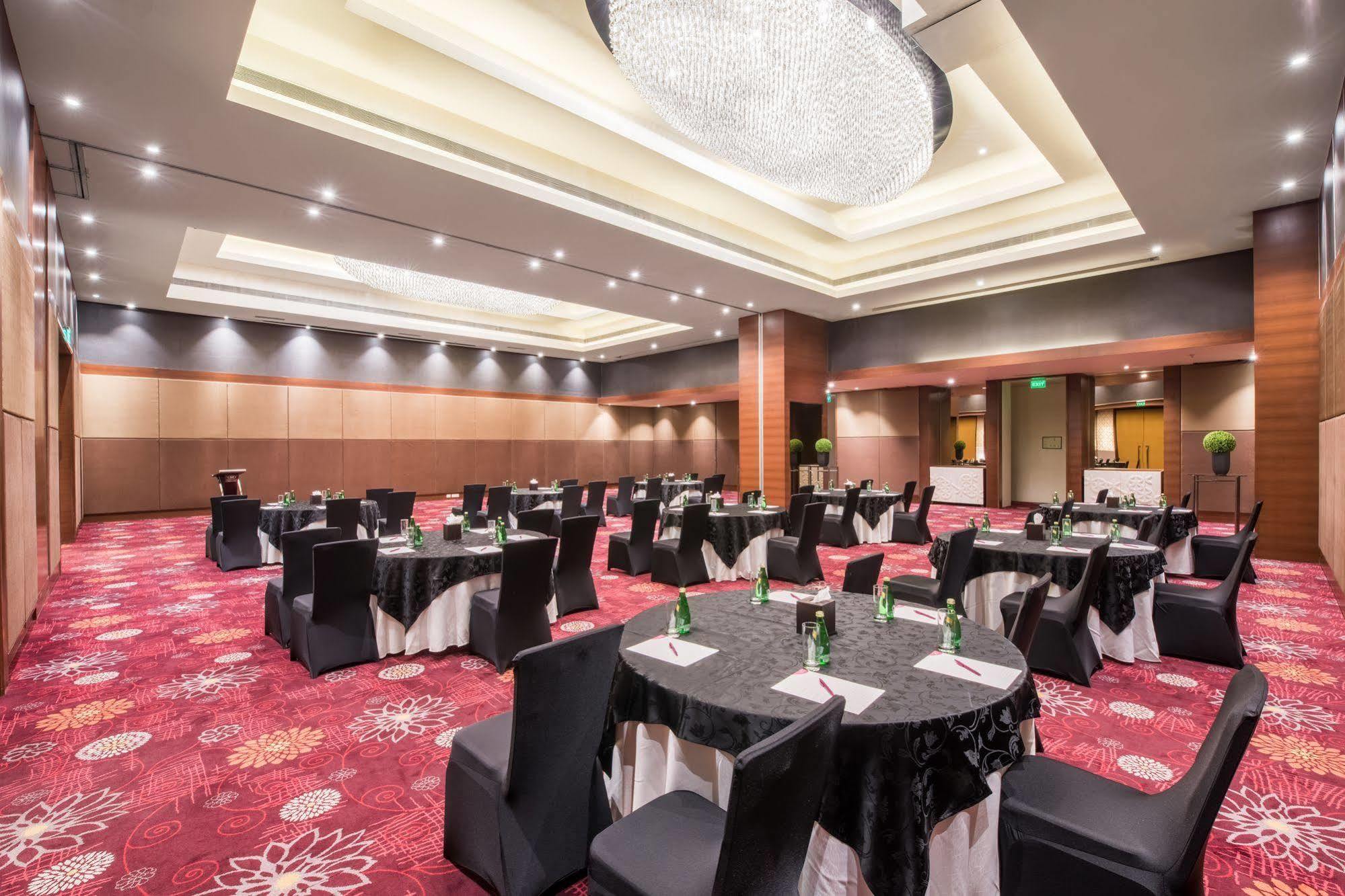 Hotel Crowne Plaza Centre By Ihg