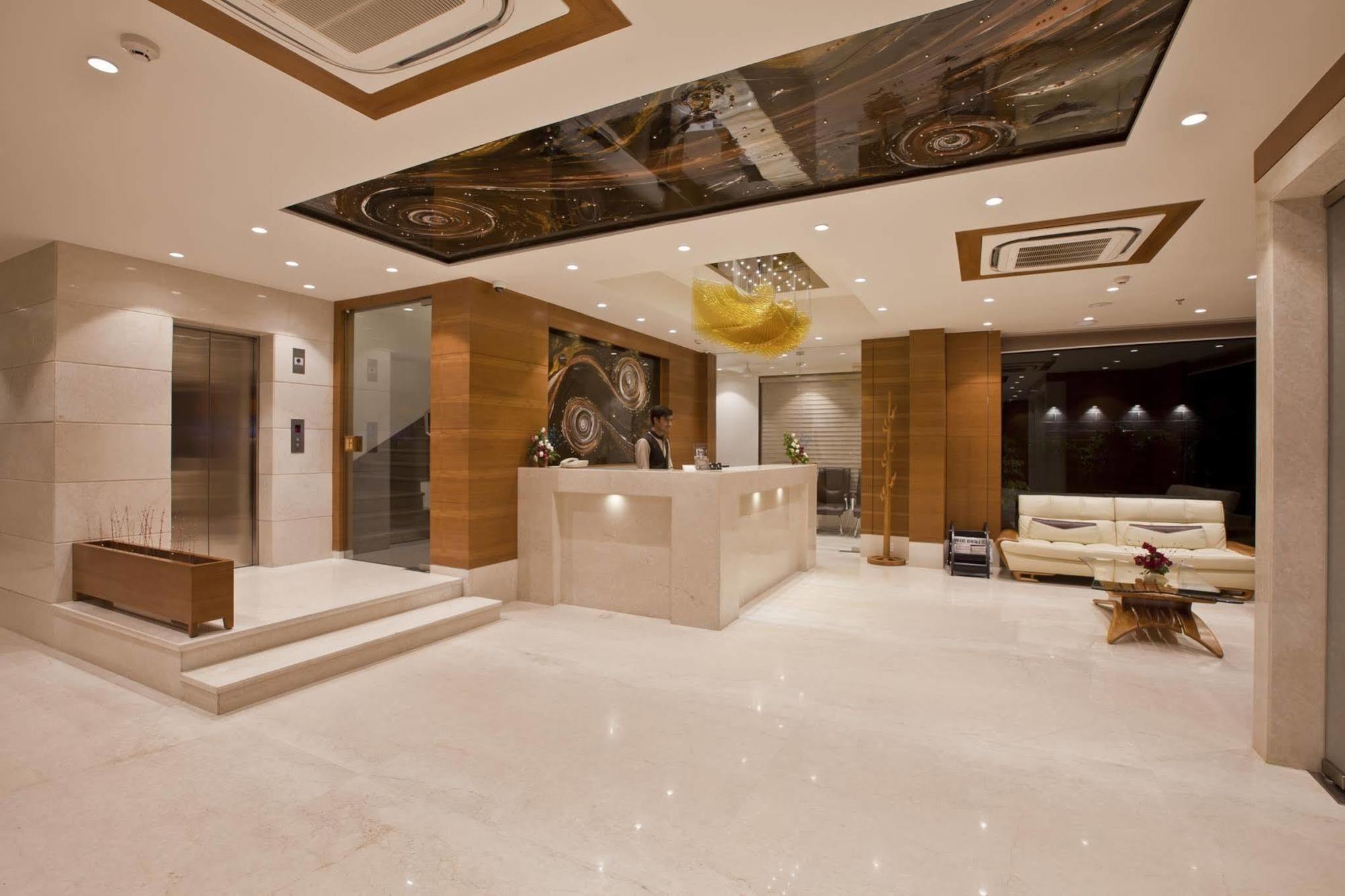 Rezaas 3* Ahmedabad