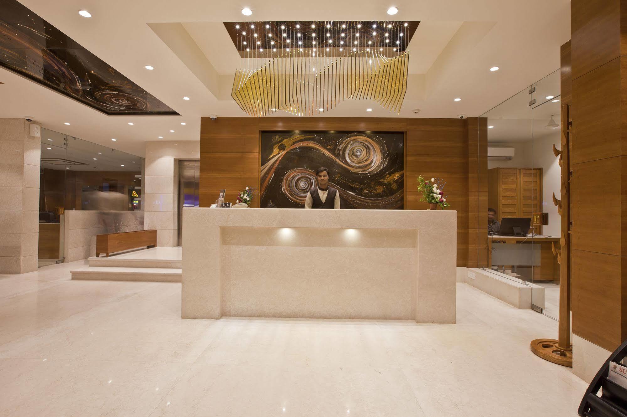 Hotel Rezaas