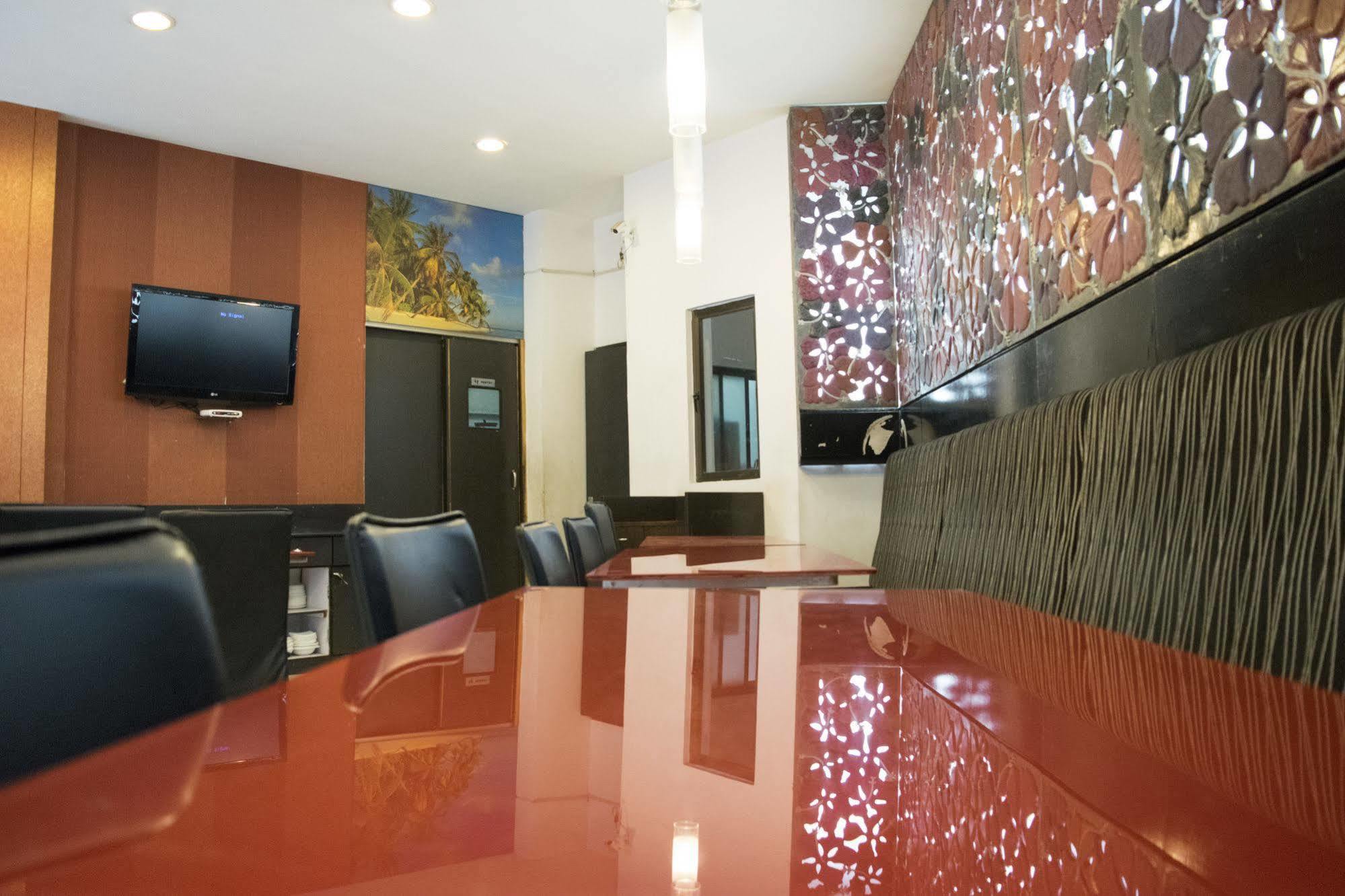 Fabhotel Oriental Ellisbridge Ahmedabad
