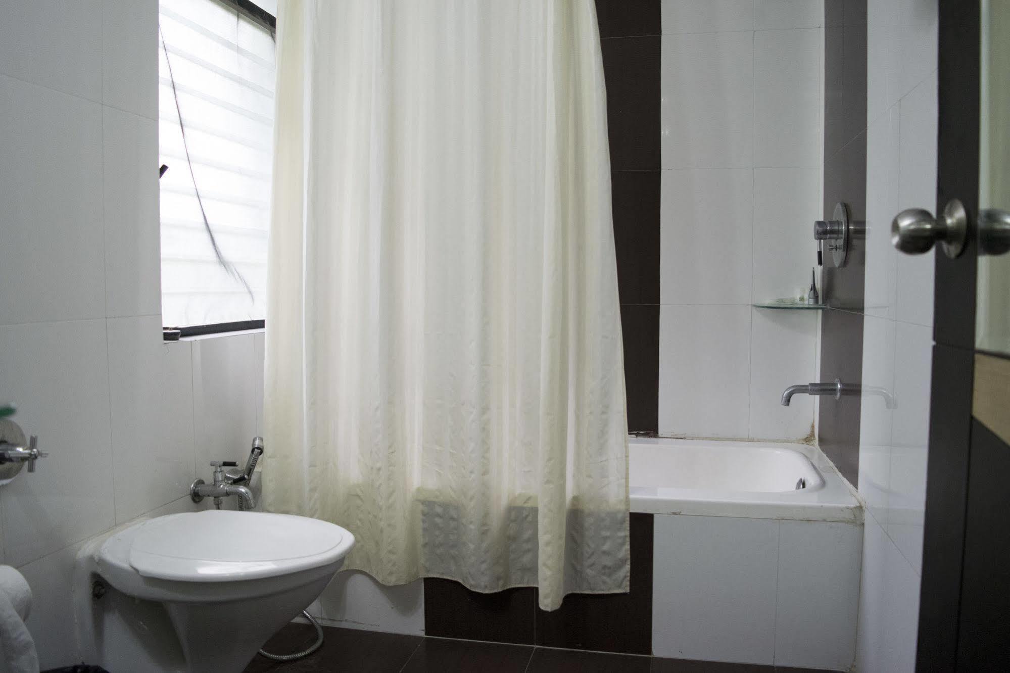 Fabhotel Oriental Ellisbridge Hotel 3*