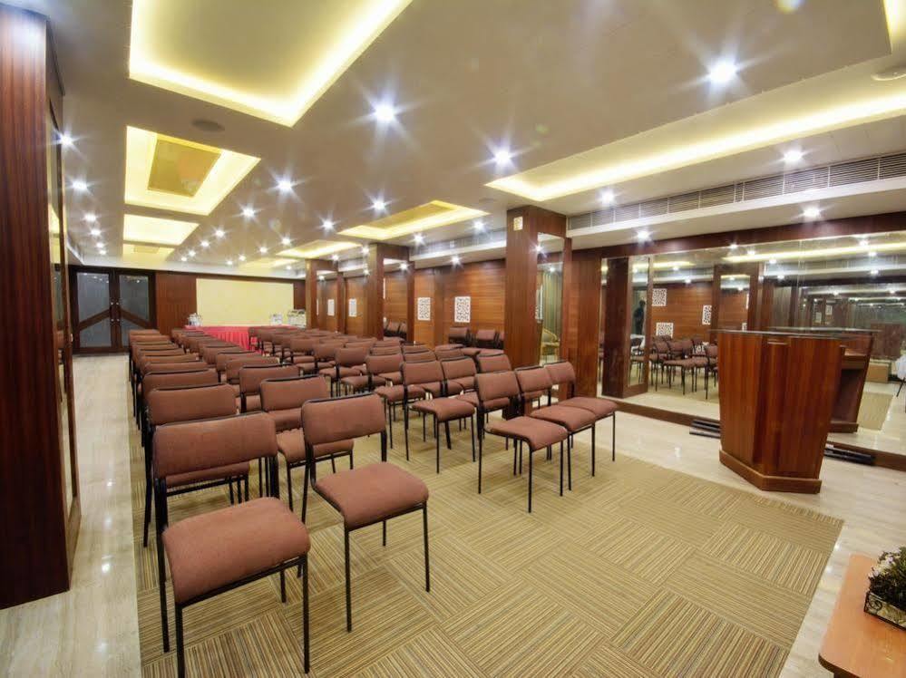 Hotel Oyo 3763 Naeeka 3*