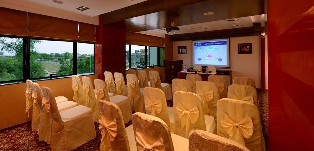 Hotel Tulip Inn,