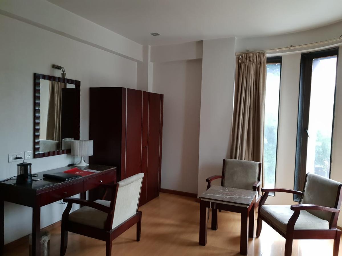 Brooks Regal Hotel 3*