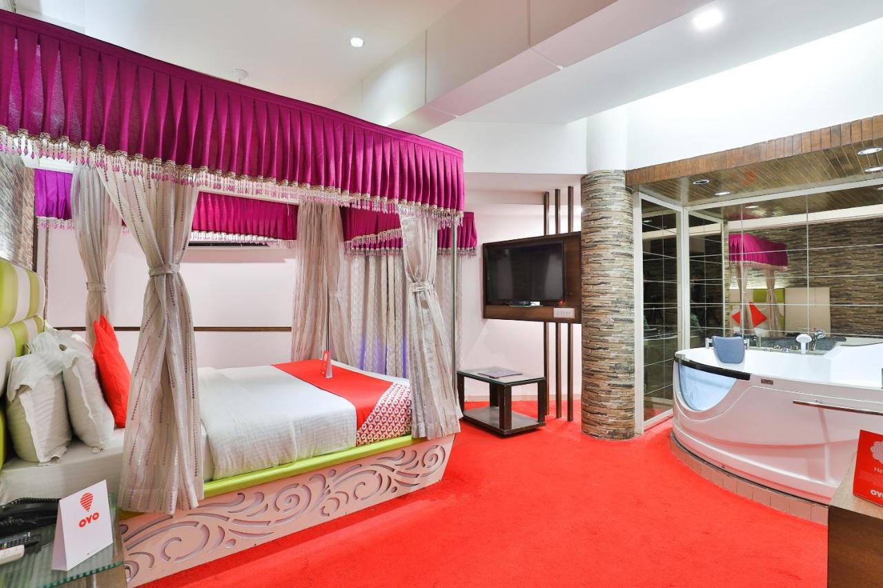 Salute Hotel Ahmedabad