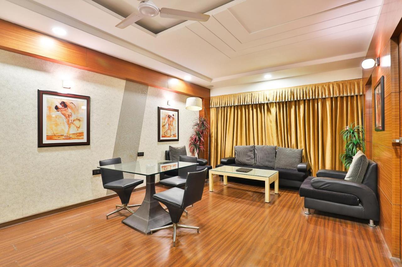 Capital O 15537 Dev Corporate Hotel