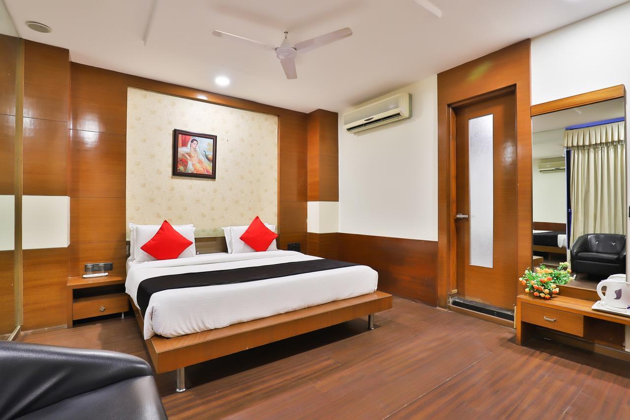 Hotel Capital O 15537 Dev Corporate