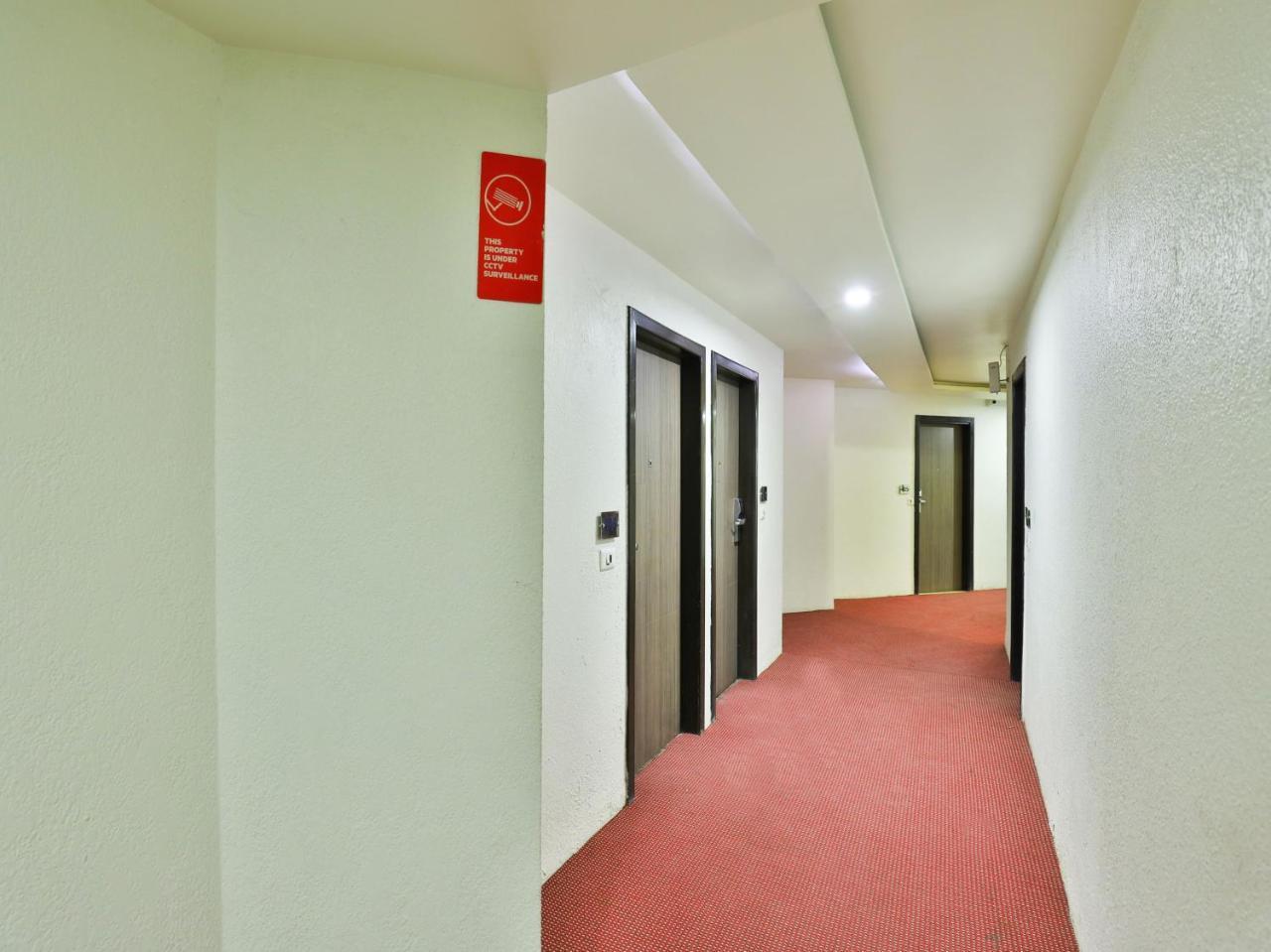 Oyo 1123 Rock Regency Hotel 3*
