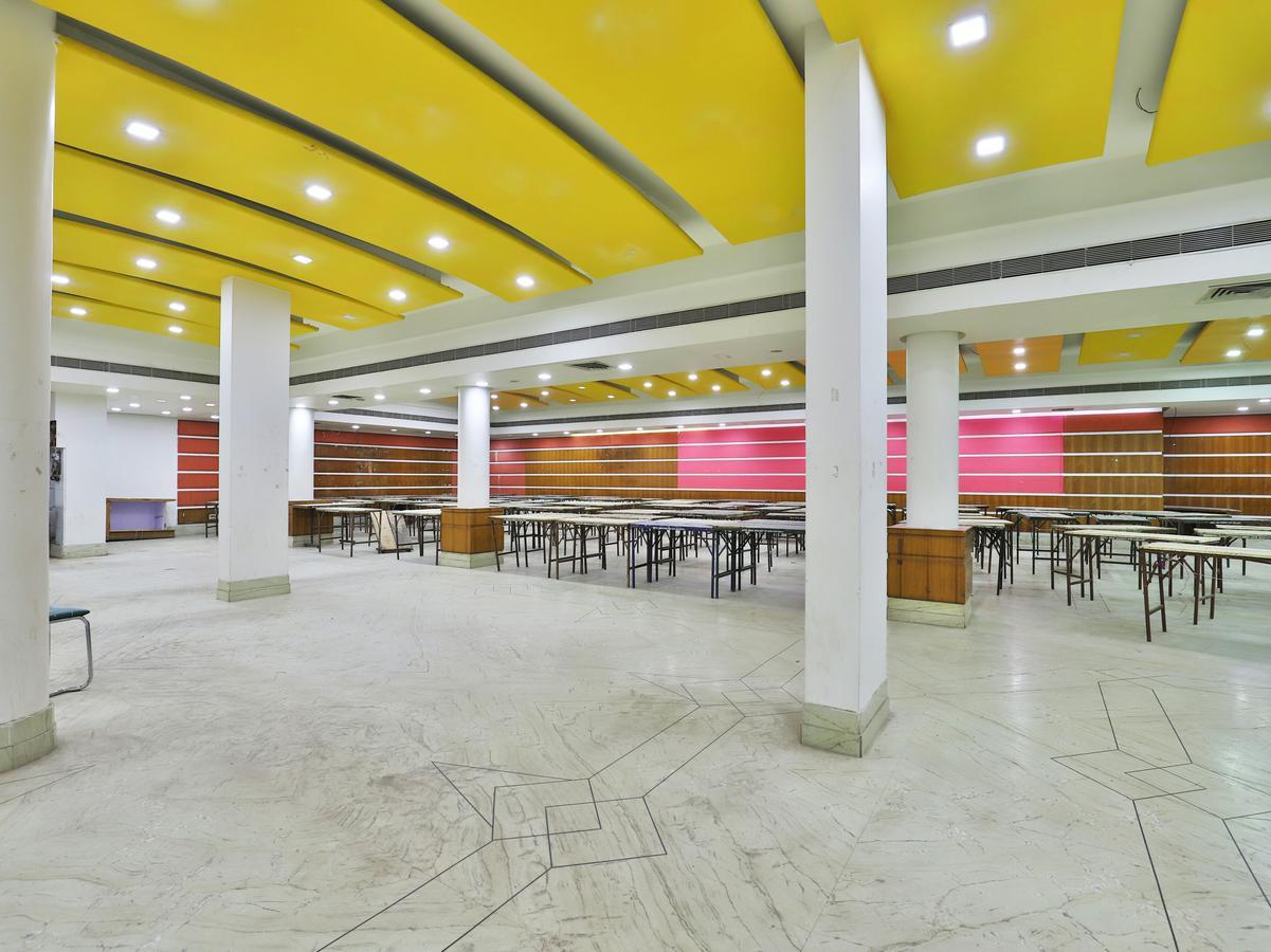 Hotel Oyo 1123 Rock Regency Ahmedabad