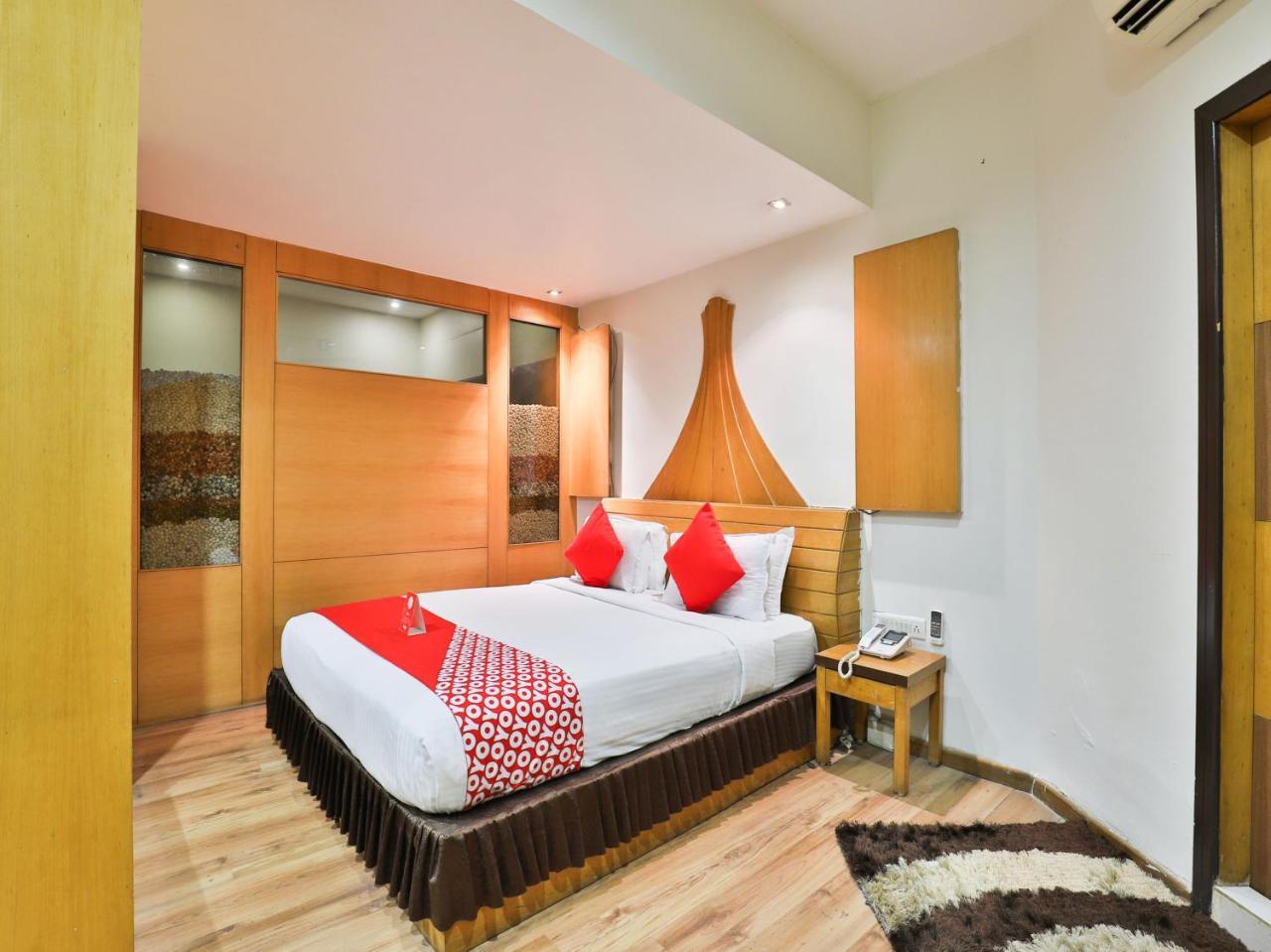Hotel Oyo 1123 Rock Regency