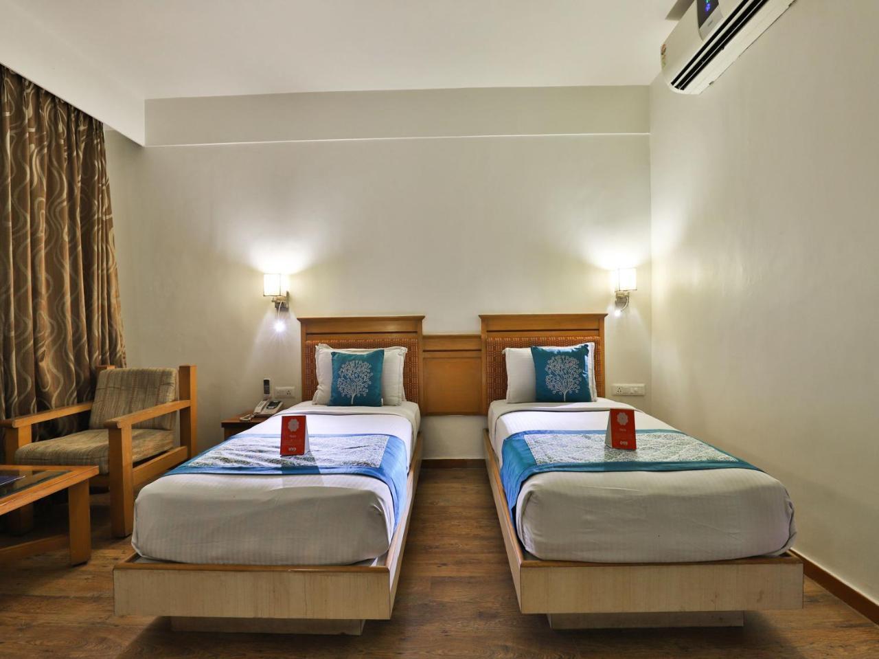 Hotel Oyo 1123 Rock Regency Ahmedabad