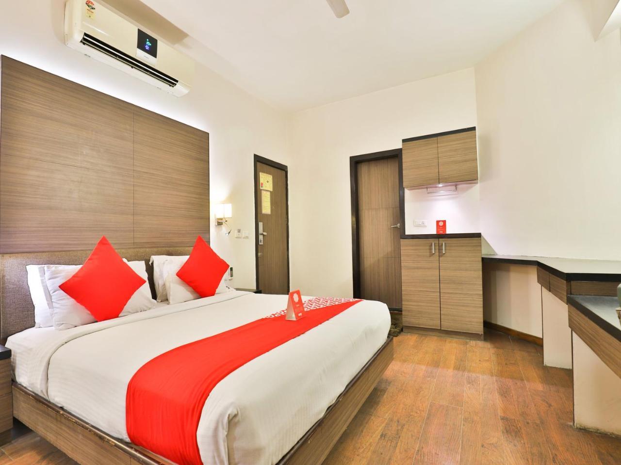Hotel Oyo 1123 Rock Regency 3*