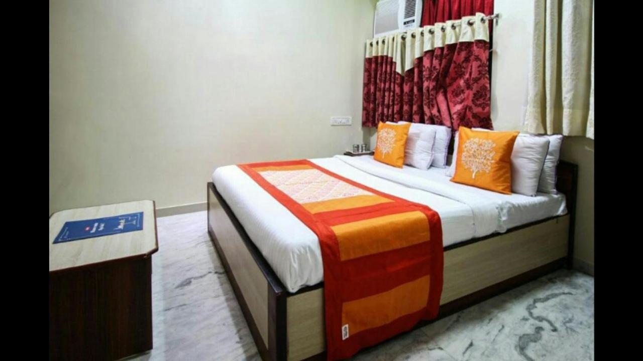 Hotel Honey Bunny Hotel Ahmedabad