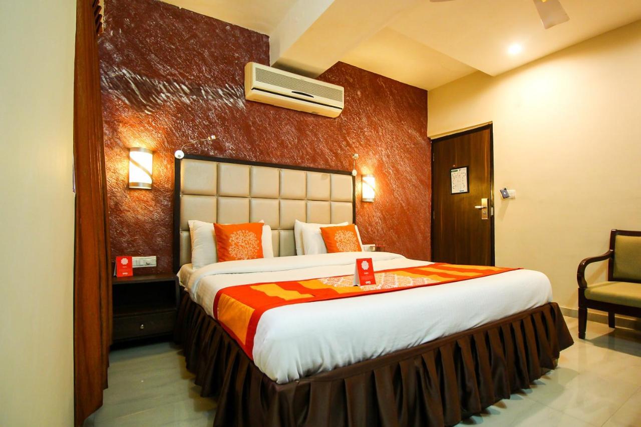 Oyo 8786 Maan Residency Hotel 3*